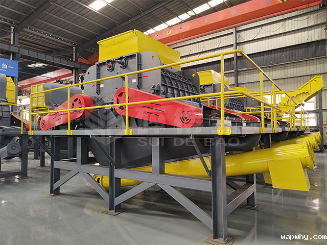 木材粉碎机解决废旧木材的处理难题